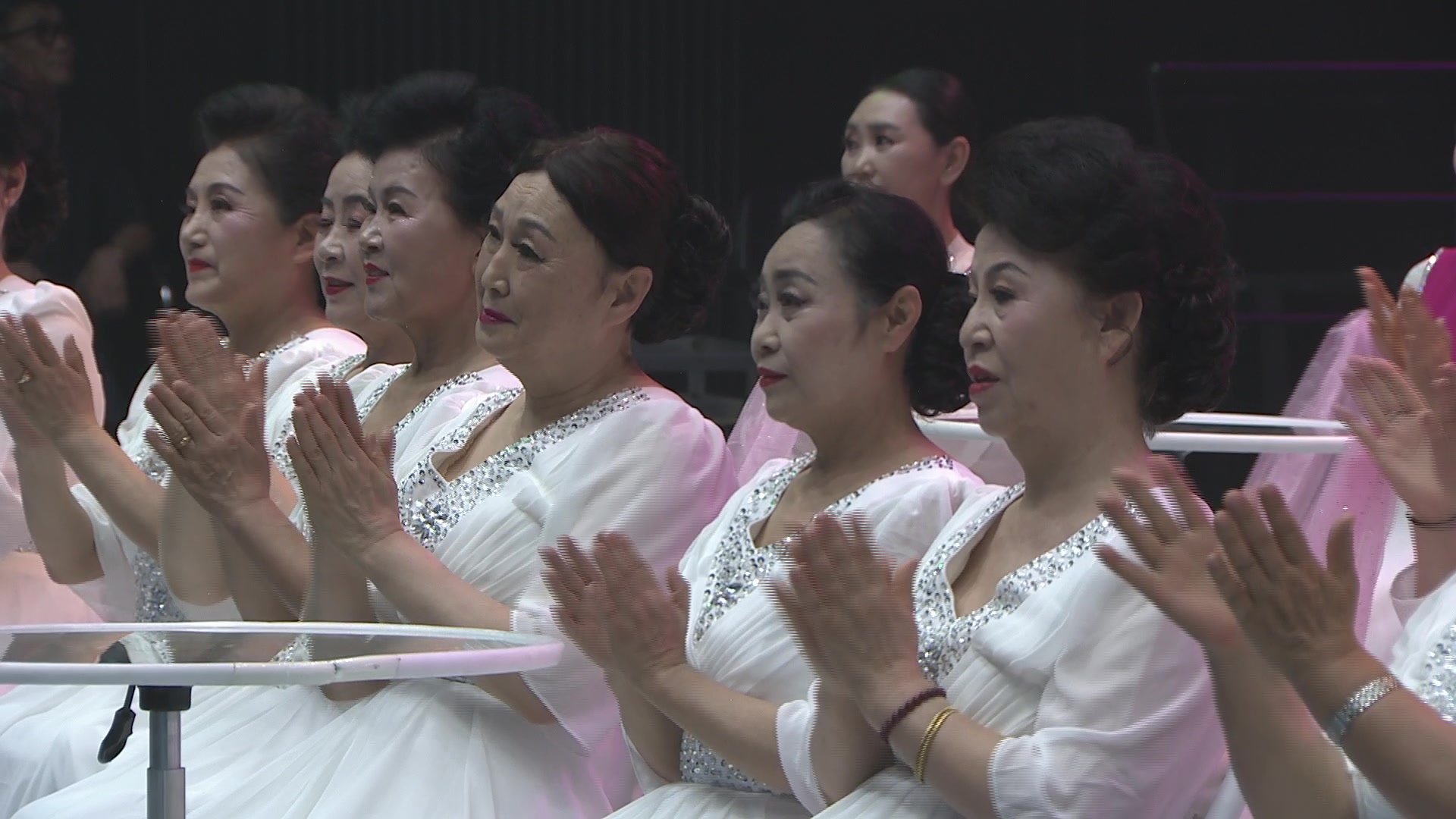 阿里郎剧场《我的家乡四季美丽》作词 蔡诗峰 作曲 梁松虎 演唱 黄梅花